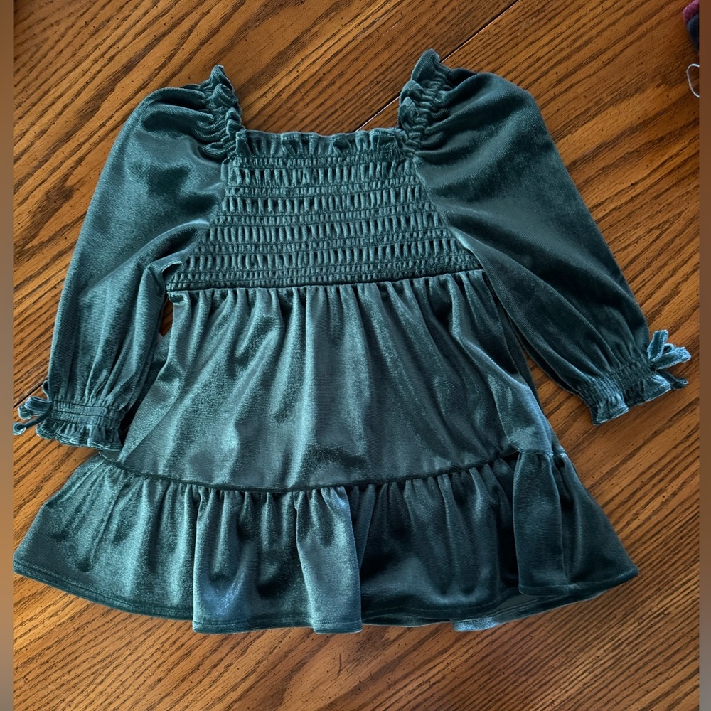 Old Navy velvet green dress size 3-6 months NWT